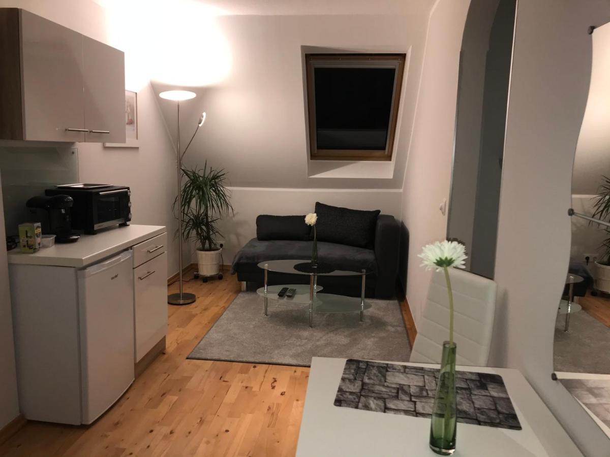 Le Casa De Jeune Dusseldorf Ngoại thất bức ảnh
